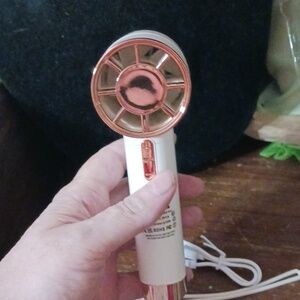 Wuji Handheld Fan with USB Charger